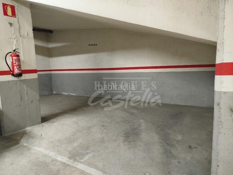 Foto 82f46837-8e4d-4916-a59b-26e30dea1299. Location parking voiture dans Peramàs Mataró