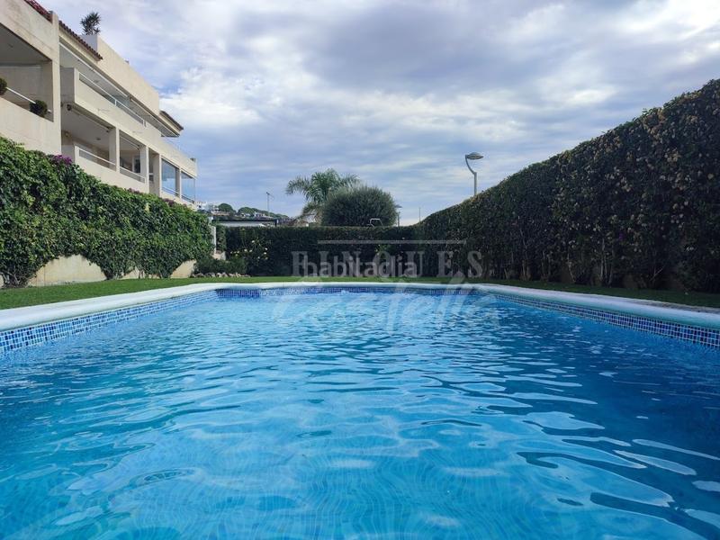 Foto 0ae1936a-e5fc-4451-8c60-44281e2f46f3. Affitto appartamento con riscaldamento parcheggio piscina in Arenys de Mar