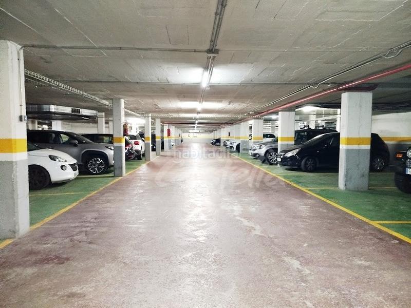 Foto b891e17e-4f19-4753-a854-c68fb21bb2ba. Rent car parking in Eixample Mataró