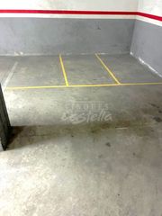 Affitto Posto moto in Peramàs. Plaza de parking para moto situada en la calle velazquez de mata