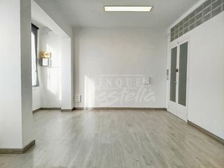 Location Bureau à Centre. Oportunidad oficina en centrooficina muy soleada situada en la z