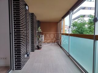 Pis a Centre. Matarócerca de plaza fivellerref.152229  precio 319.000buen esta