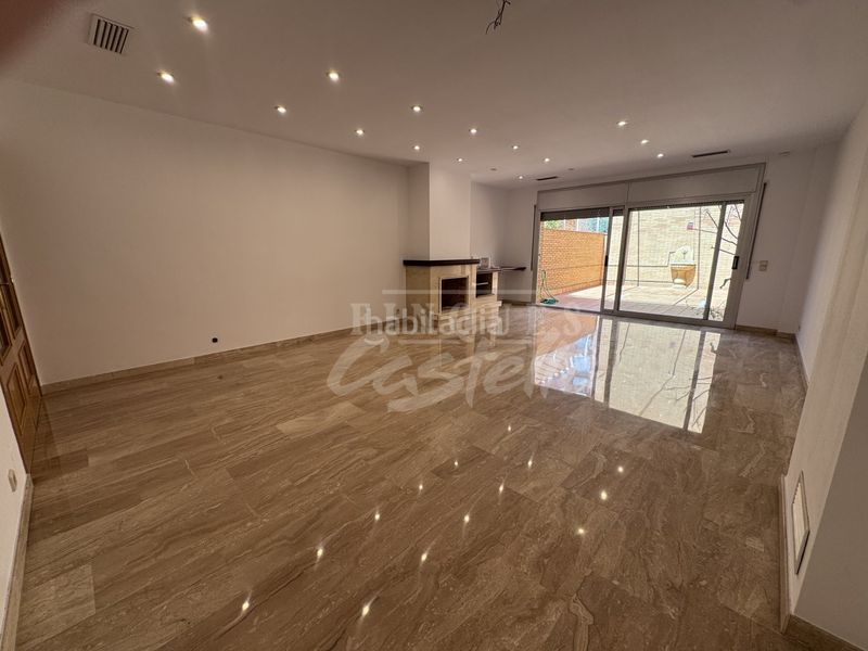 Foto 01fbf991-7707-4ef6-96d9-4c394d8491e9. Casa a Via Europa - Parc Central Mataró