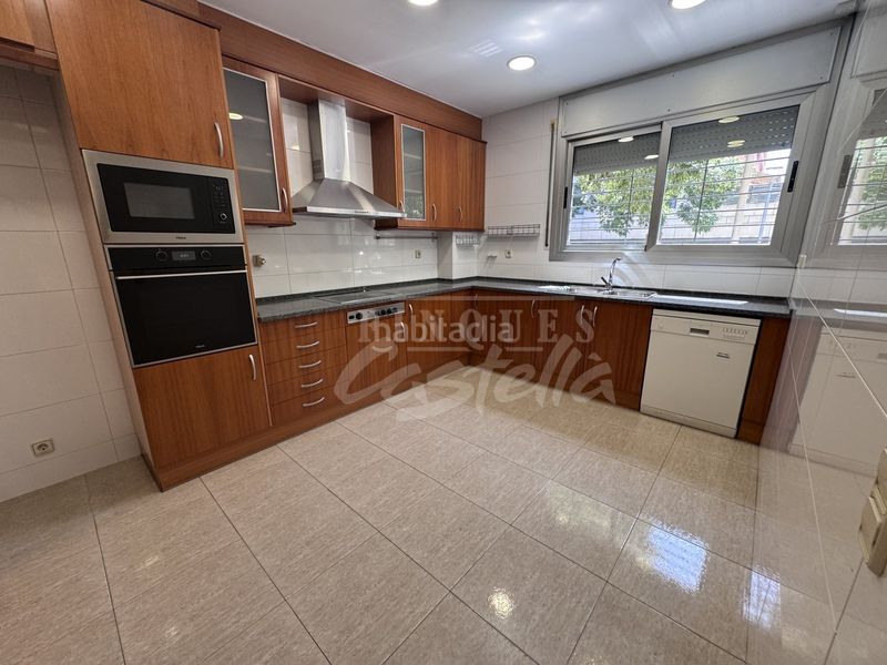 Foto 7cb64668-a9b3-41c7-9704-92d124a315c5. Casa a Via Europa - Parc Central Mataró