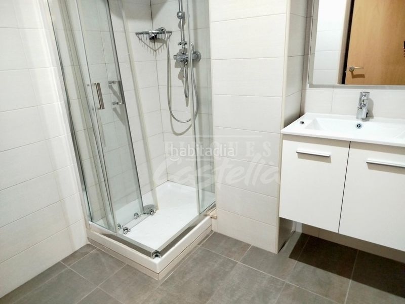 Foto f272418a-d077-4926-b358-a47d69cb7c21. Pis amb calefacció a Centre Mataró