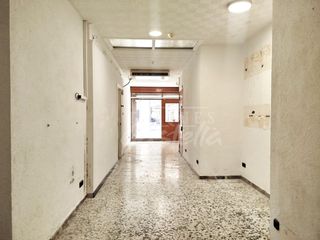 Alquiler Local Comercial en Centre. Local comercial de 61 m situado en una zona céntrica de mataró,