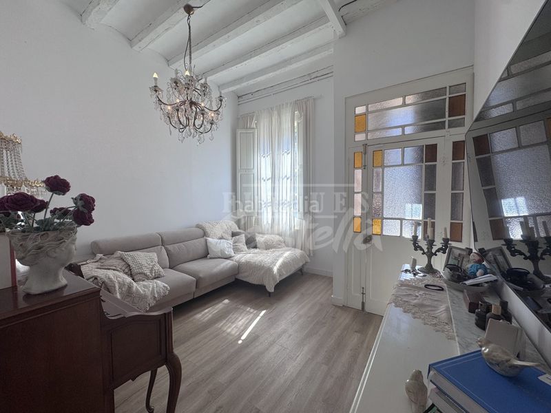 Foto c9856072-2827-4373-b14d-2693b27a9ad8. Casa amb calefacció a Centre Mataró