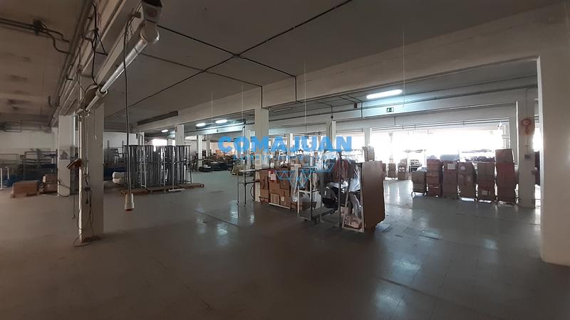 Foto 6ee5bce5-e884-477b-b243-65d0a710fd3b. Lloguer nau industrial a Cerdanyola Nord Mataró