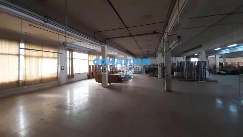 Foto 77e35db0-819d-4e83-8ea7-6c85af237570. Lloguer nau industrial a Cerdanyola Nord Mataró