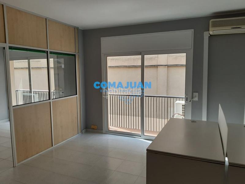 Foto 095e8fbf-62ab-4ba4-bb12-afa2db443b54. Lloguer oficina a Centre Mataró