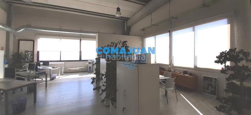 Foto c71f07ea-78dd-45e5-82ef-e4ec43c8f2e8. Bâtiment à usage industriel dans Rocafonda Mataró