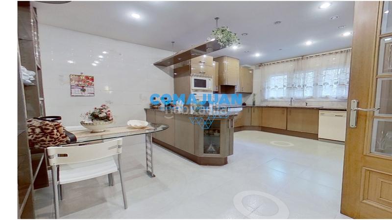 Foto bf3ace54-3fb4-406a-ba77-f21cd39d351e. Casale con riscaldamento parcheggio in Centre Mataró