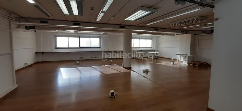 Foto 0cbd77b9-fc49-47ea-ae5d-ffeca1f6d954. Location bureau dans Pla d'en Boet Mataró