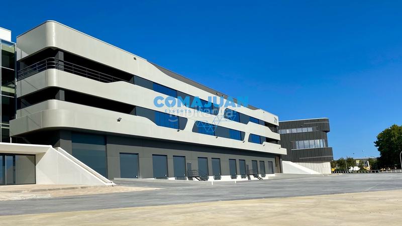 Foto b4ba3695-3135-4d90-b977-9ee52d29ea6e. Location bâtiment à usage industriel dans Zona Industrial Barberà del Vallès