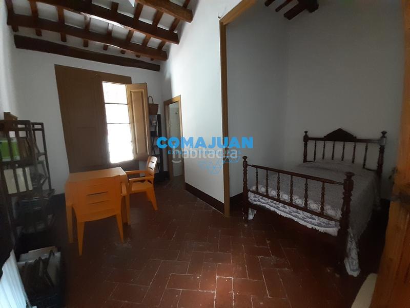 Foto 1869c86d-7dd5-4ec7-9600-af764179b8b3. Country house with heating parking in Centre Mataró