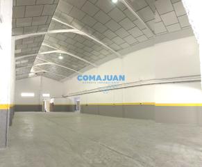Rent Industrial building in Canyadó