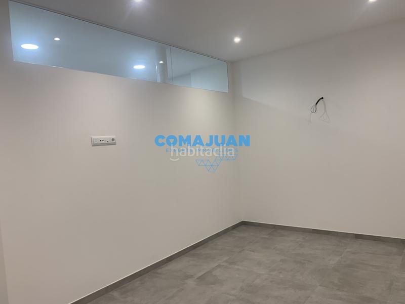 Foto a8c9c71a-f423-4011-977a-a368de4c1d5c. Local comercial en Eixample Mataró