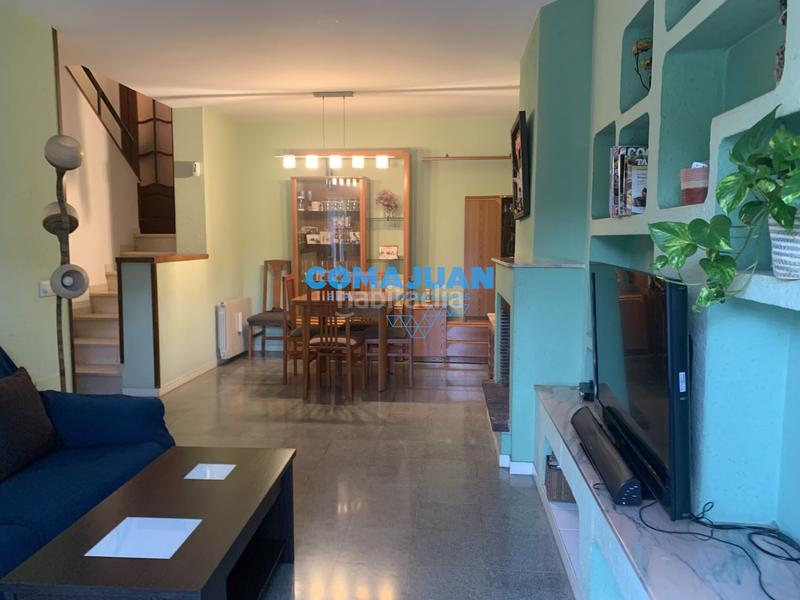 Foto 52894b21-1b27-496e-814e-d530bb47475d. Casa aparellada amb calefacció aparcament a Vista Alegre Mataró