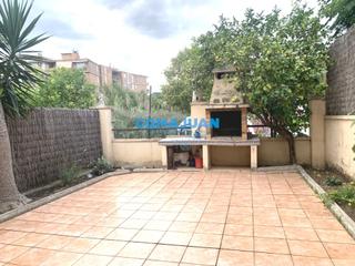 Casa bifamiliare in Vista Alegre