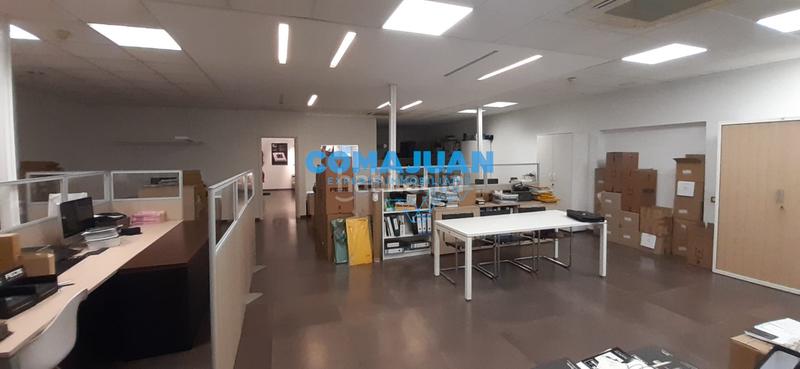 Foto 5d76d404-91df-4806-a6cf-3eb9f3c0277e. Capannone industriale in Bonavista Badalona