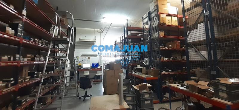 Foto cbf3b1bf-fdc1-4c3e-b86d-32f9eece41f4. Capannone industriale in Bonavista Badalona