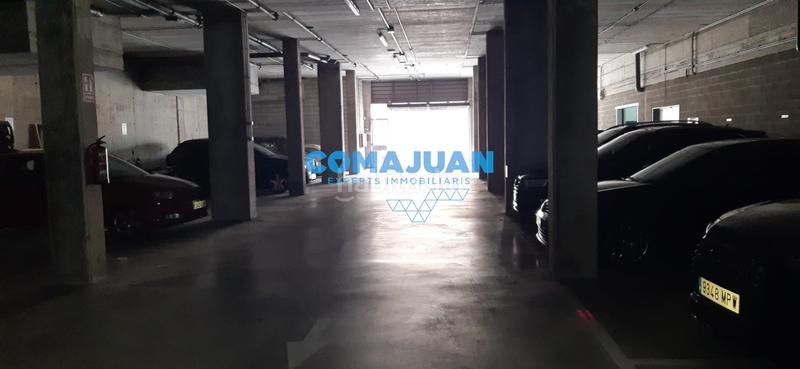 Foto e2fa6c72-f25b-47d7-a471-8929125f6cd4. Capannone industriale in Bonavista Badalona