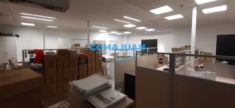 Foto 0b7ba360-b101-43b2-8852-e08f7928c817. Fabrikhalle in Bonavista Badalona