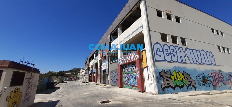 Foto e67bce4d-753c-47c2-a28b-3c610ef6aa15. Nau industrial a Cabrera de Mar