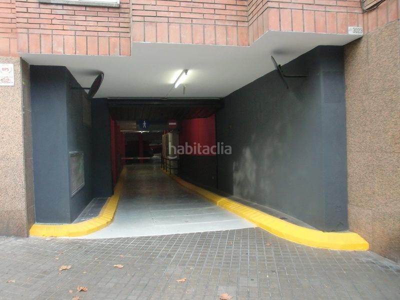 Foto fd1775ce-413b-4ed9-8bb2-5b9024502c42. Rent motorcycle parking in calle espronceda 346 in Barcelona