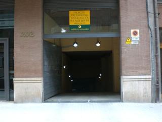 Car parking in CALLE DOS DE MAIG 202