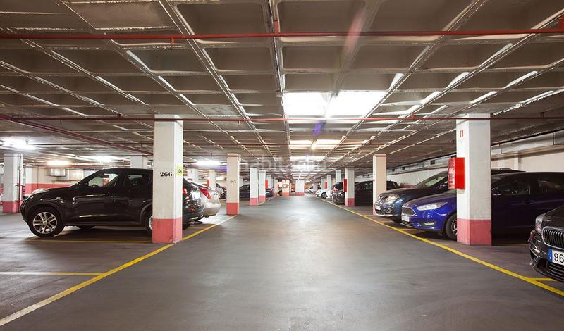 Foto ef31f522-b4d4-40c2-916b-1c149c694972. Alquiler parking moto en calle tarragona 153 en Hostafrancs Barcelona