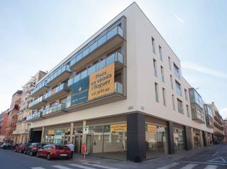 Rent Car parking in Calle carreras candi 62-6