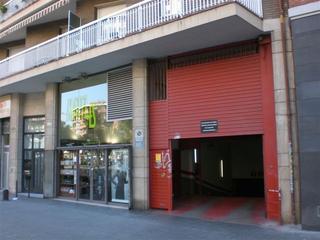 Lloguer Aparcament cotxe a Calle sardenya 68