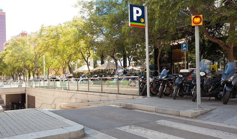 Foto 87ac3af1-2dc7-488a-a5ef-c3e81c50669d. Alquiler parking moto en calle tarragona 153 en Hostafrancs Barcelona