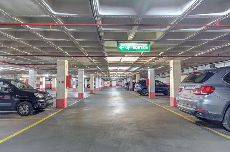 Foto a13ddc72-1d4a-4f53-af8a-6af4e383eb54. Alquiler parking moto en calle tarragona 153 en Hostafrancs Barcelona