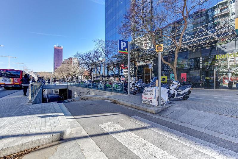 Foto 68660fc8-894c-4354-a66c-542b3270b739. Rent motorcycle parking in calle tarragona 153 in Barcelona