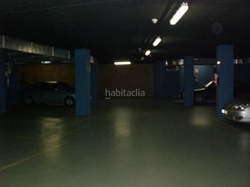 Foto 2ca7e4ba-b04f-487a-ba56-85c1750b44a9. Location parking voiture dans calle renaixença 14 dans Barcelona