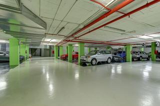 Rent Motorcycle parking in Calle esteve terradas 17