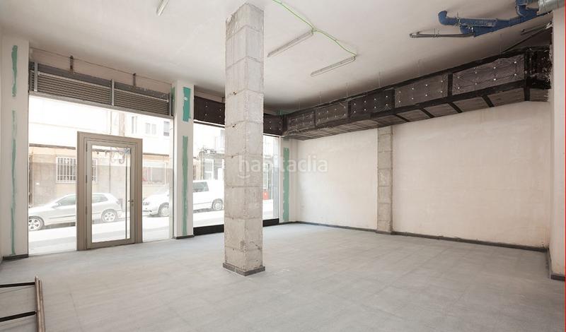 Foto 132c68c0-6214-4435-8f1a-683d942e6dc7. Alquiler local comercial en calle pizarro local 3 casa 2 88 l en Mataró