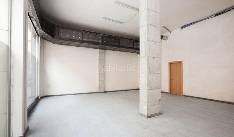 Foto 31281865-1e60-4946-8d6f-20a134f265e6. Alquiler local comercial en calle pizarro local 3 casa 2 88 l en Mataró