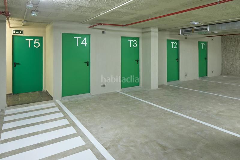 Foto 5f10d589-2b21-41ca-b56a-f68b4a3cc136. Location parking moto dans calle diputacio dans Fort Pienc Barcelona