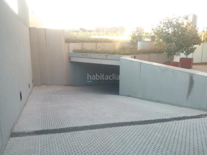 Foto 6084c4f0-c1fd-4f69-aa3d-06df2a1cf27f. Alquiler parking coche en calle jean monnet 248 en Sabadell