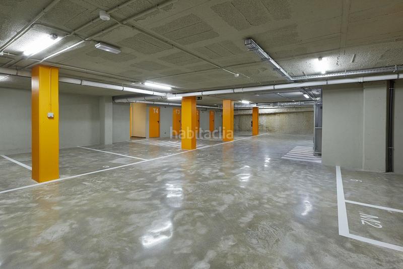 Foto 6ed681bd-b405-40f5-b9dc-e5d2189b700e. Alquiler parking moto en calle diputacio en Fort Pienc Barcelona