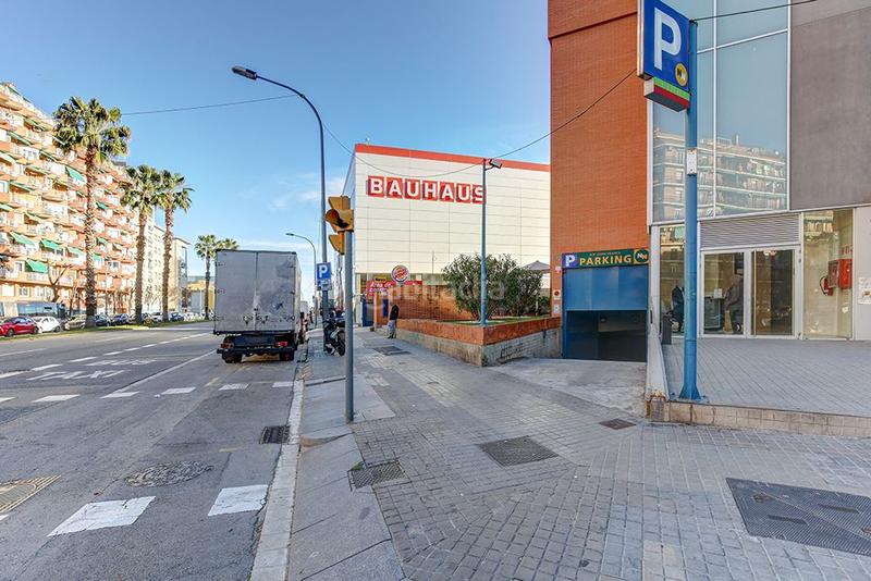 Foto a07fa434-38e7-4ae6-b6ff-7b37faf5831d. Miete autoparkplatz in paseo zona franca 137 in La Marina del Port Barcelona