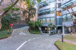 Rent Motorcycle parking in Calle via augusta 281