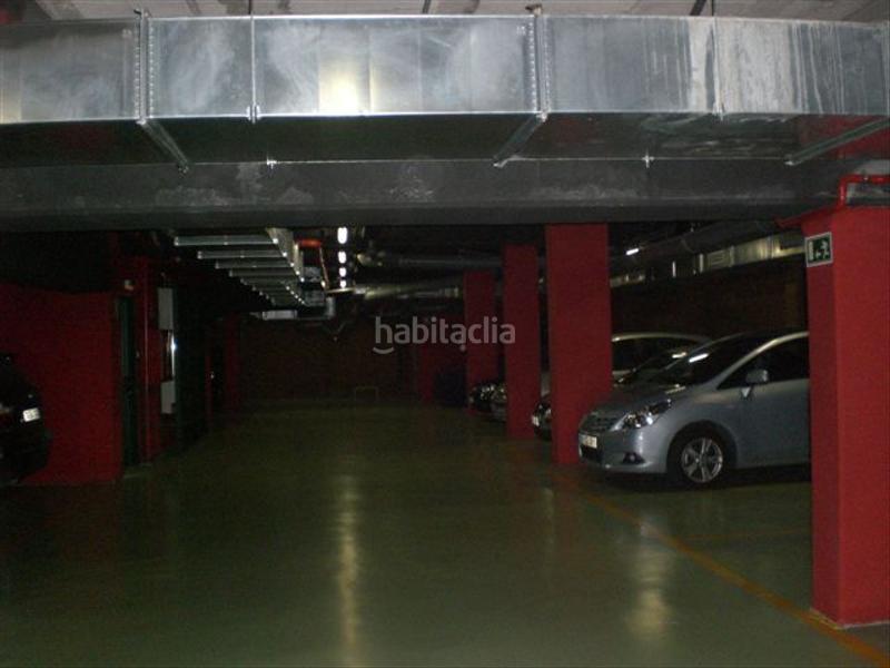 Foto b5973fed-d8d5-4829-bb4e-5e38ff388062. Alquiler parking coche en calle vilamari 110 en La Nova Esquerra de l´Eixample Barcelona