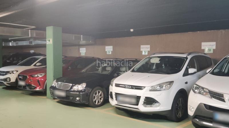 Foto f6ecf4b0-88e7-4542-b75a-7af897f0f296. Miete motorradparkplatz in calle melcior de palau 135 in Barcelona