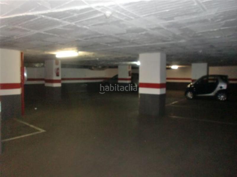 Foto b238c32a-f56a-424f-a14d-a08f7ed37931. Rent car parking in calle doctor pere i pons 9 in Barcelona