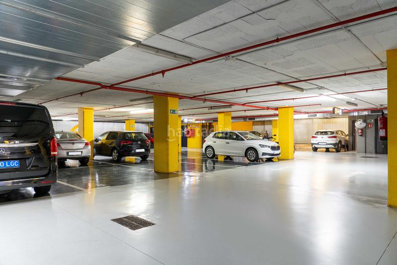 Foto 4dee9f15-f033-4b3e-b143-4f0f4531d89b. Rent car parking in calle esteve terradas 17 in Vallcarca - Penitents Barcelona