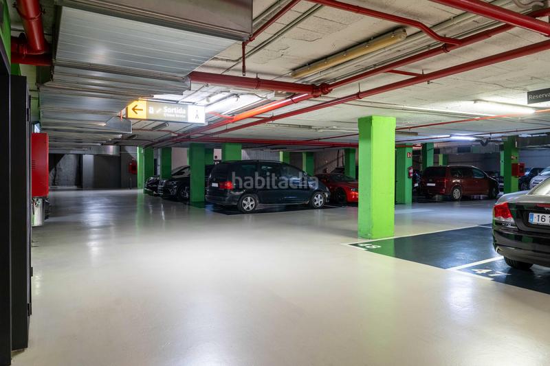 Foto f8174582-1cee-4fac-966e-948c3a4a0e95. Rent car parking in calle esteve terradas 17 in Vallcarca - Penitents Barcelona